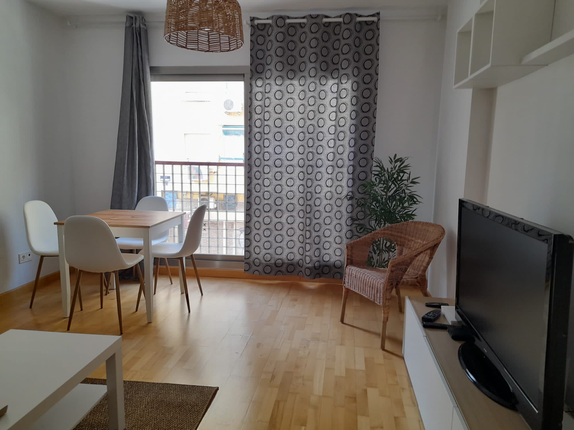 7297E9FF-90DD-4564-8C1F-B2D68511B1CD